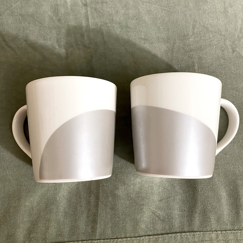 Starbucks coffee mugs cups matching set of 2 2005